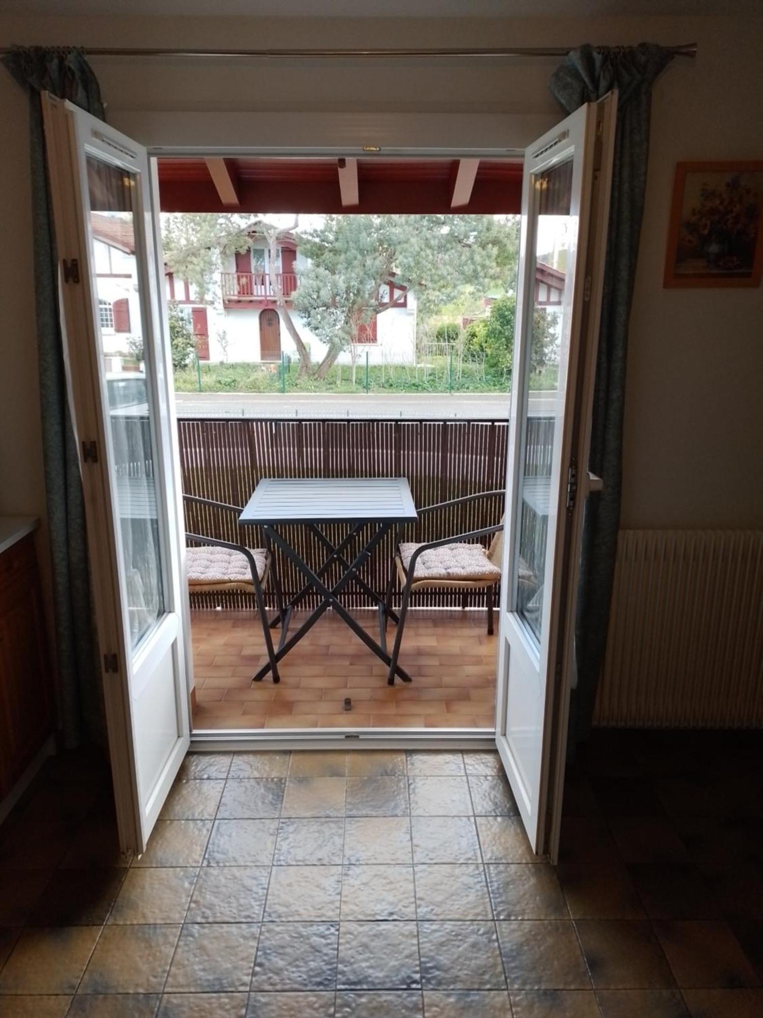 Entre Montagne Et Appartement